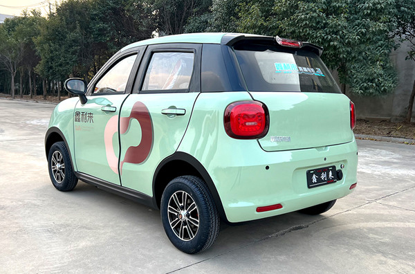 鑫利来四轮电动车